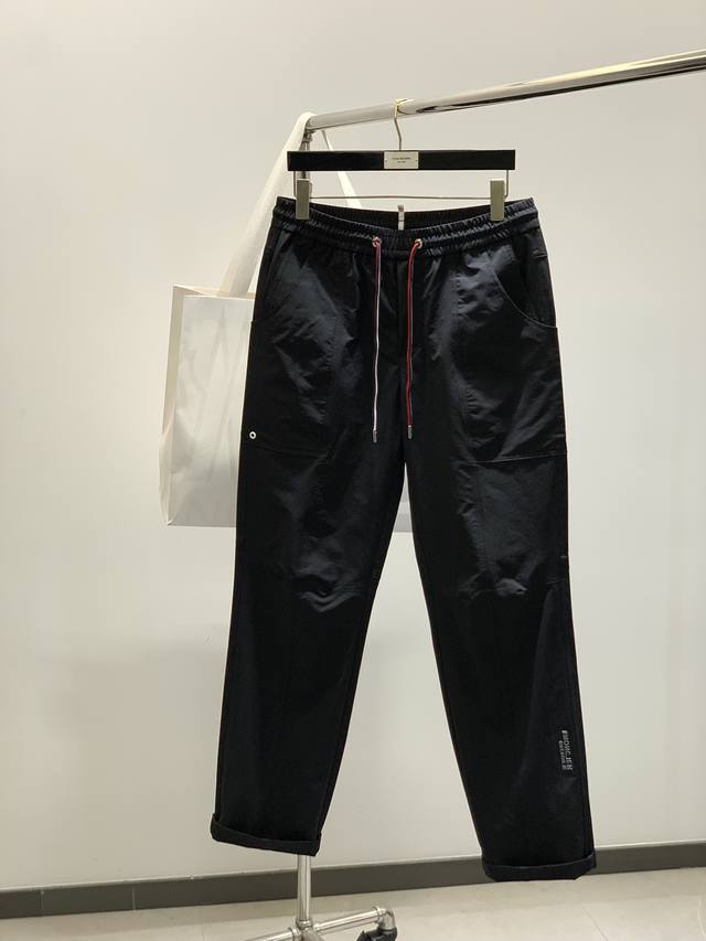 Moncler, the latest product for spring 2025, available at the counter, original