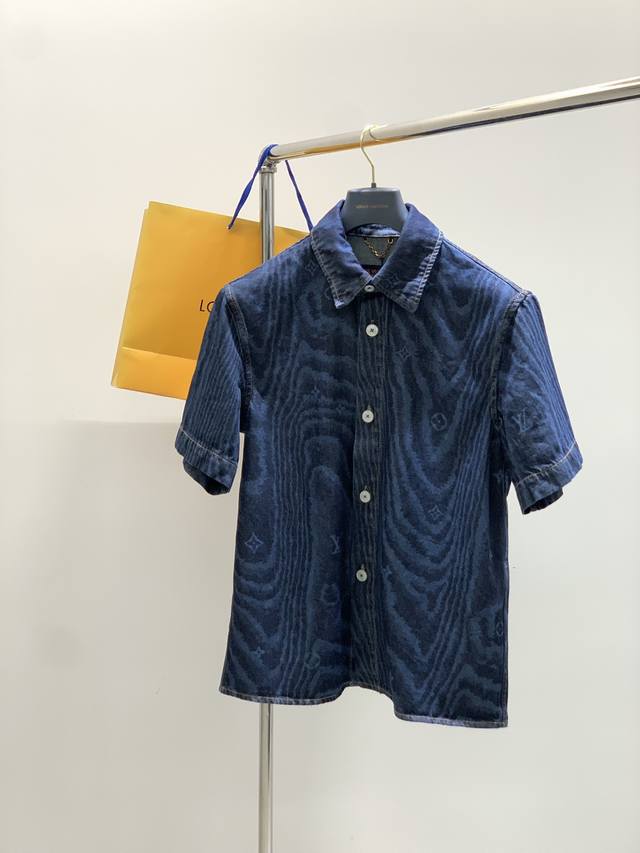 Louisvuitton Louis Vuitton, the latest model for spring and summer 2025, availab