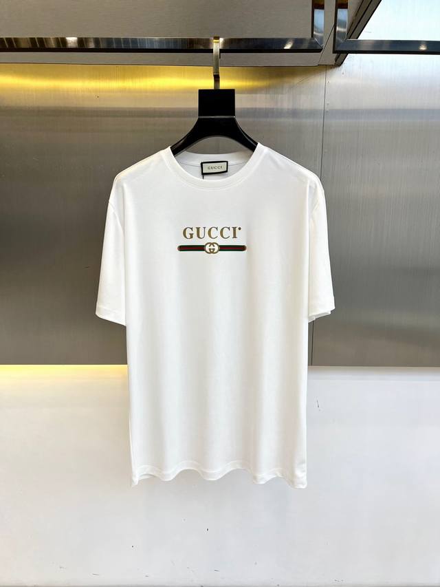 Gucci, 2025 Spring and Summer Men's New Round Neck Short Sleeve T-shirt. Importe