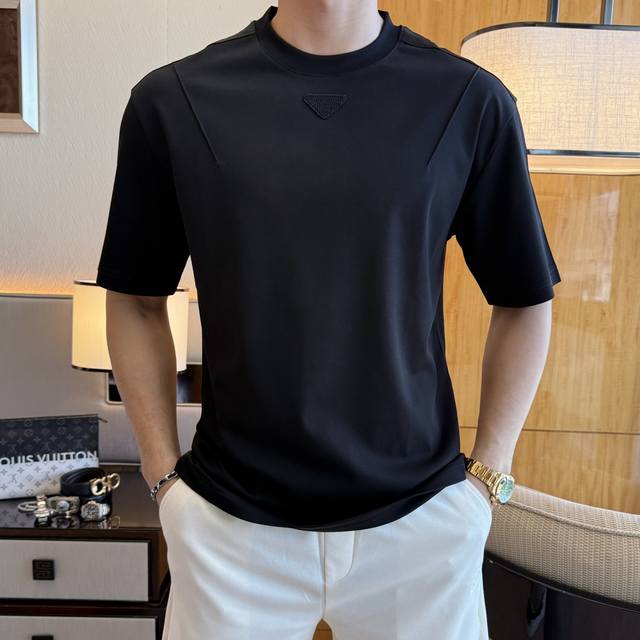 Prada 2025Ss Spring and Summer Loose Short-sleeved T-shirt for the Year of the