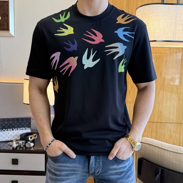 McQueen 2025Ss Spring and Summer Loose-fit Short-sleeved T-shirt for the Year of