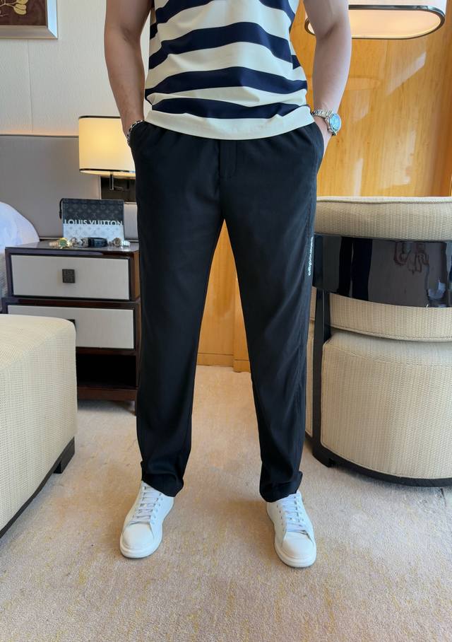 Balenciaga 2025Ss spring and summer counter hot-selling casual pants, this seas
