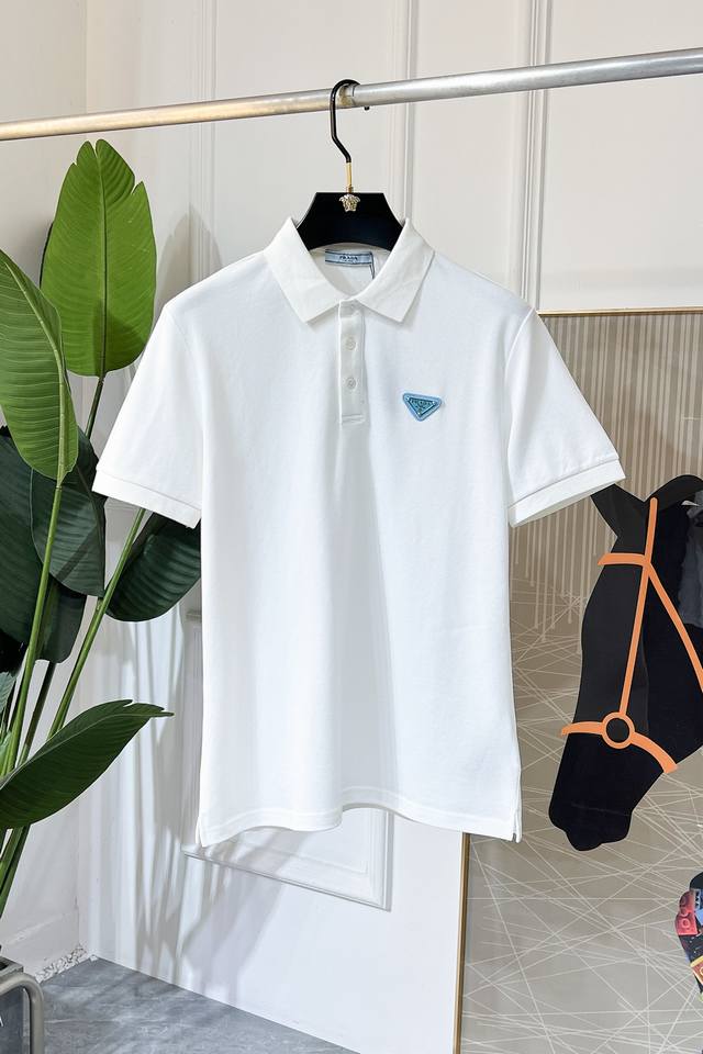 Prada 2025Ss Spring and Summer New Polo Neck Short Sleeve Series. Selected high