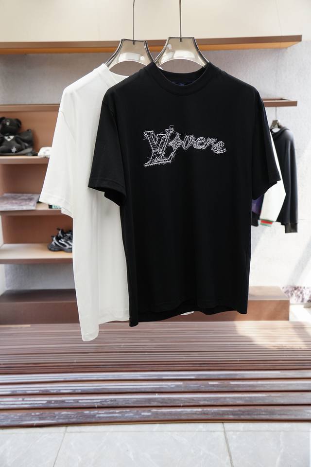 Lv Louis Vuitton 2025 Spring and Summer Series New Product Men's Round Neck Shor