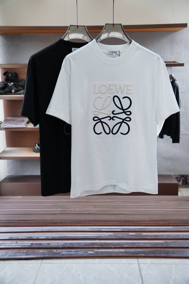Loewe. 2025 Spring and Summer Series New Product Men's Round Neck Short Sleeve L
