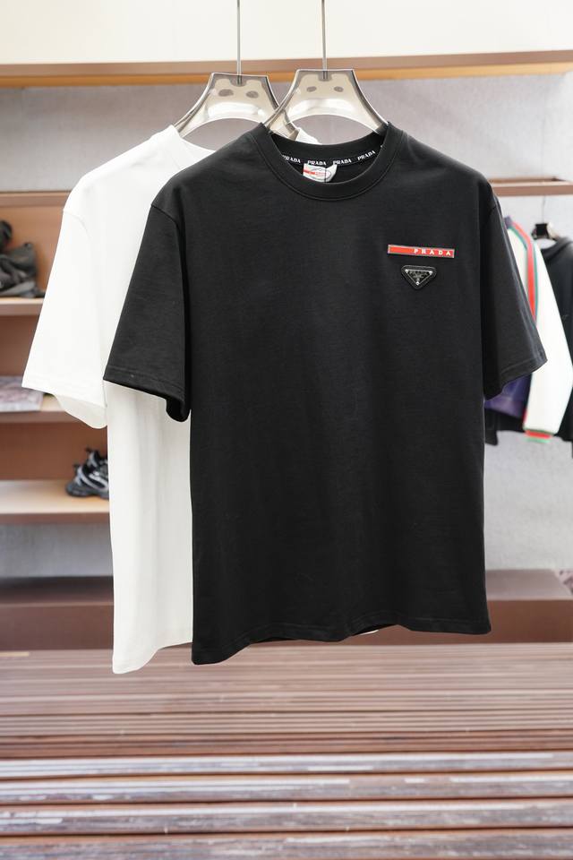 Prada - 2025 new style; new short-sleeves for spring and summer, a must-have for