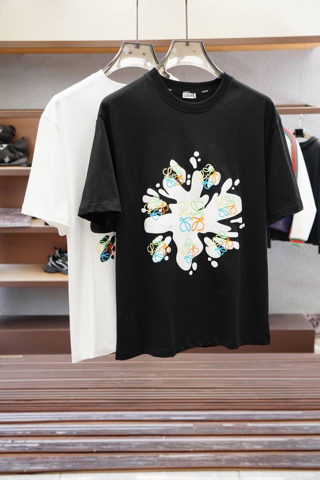 Loewe 2025 new style; new short-sleeves for spring and summer, a must-have for f