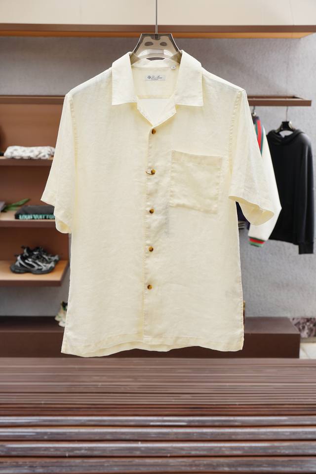 Lp2550 Early spring new products are on sale at the counter. Fashionable and hig