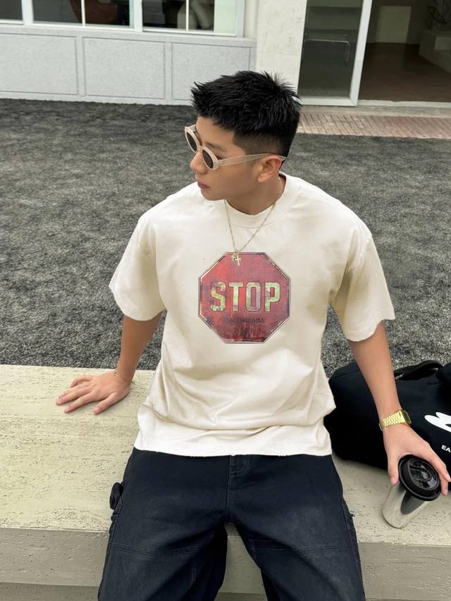 Balenciag*New Paris 25S T-shirt. Retro letter print, classic and versatile cotto