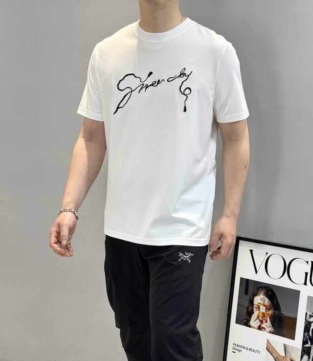 Givench*Y Givenchy 25S spring and summer new round neck short T. Strong drape! P