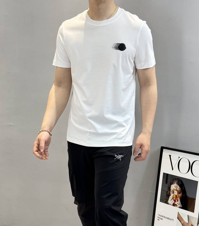 Moncle*Moncle 25S Spring and Summer Round Neck Short Sleeve. Simple Basic Style