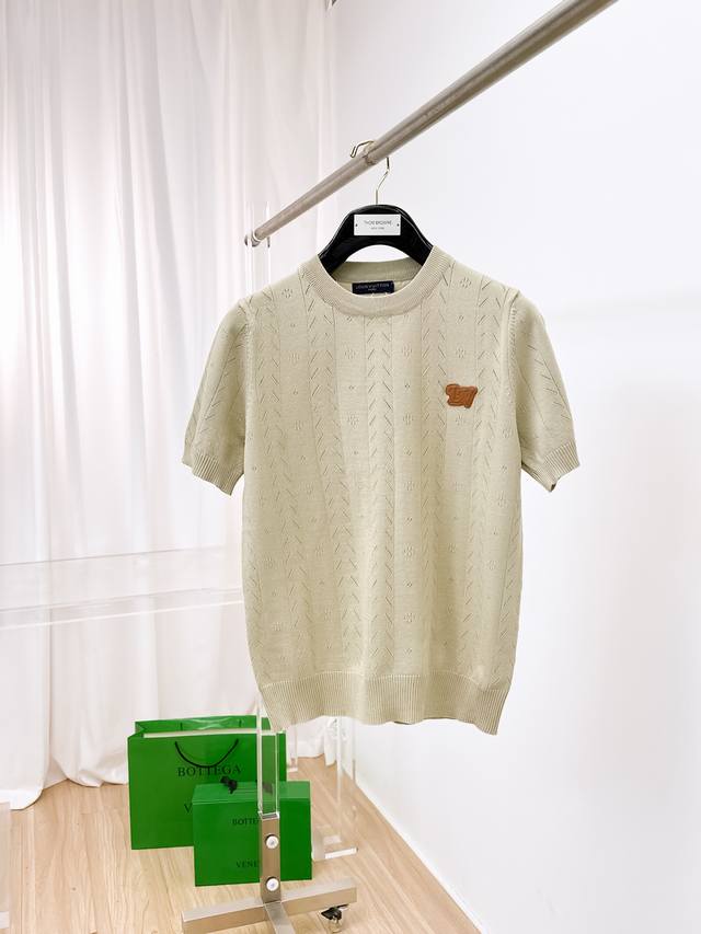 Lv 2025 Spring and Summer new men's top knitted short-sleeved T-shirt, the brand