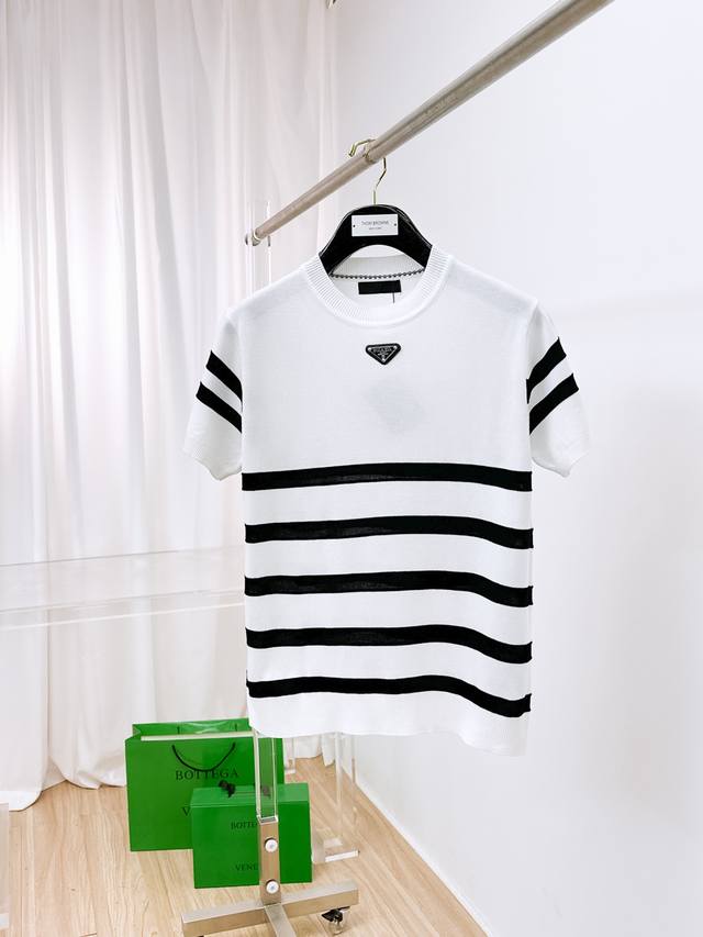 Prada 2025 Spring and Summer new men's top knitted short-sleeved T-shirt, the b