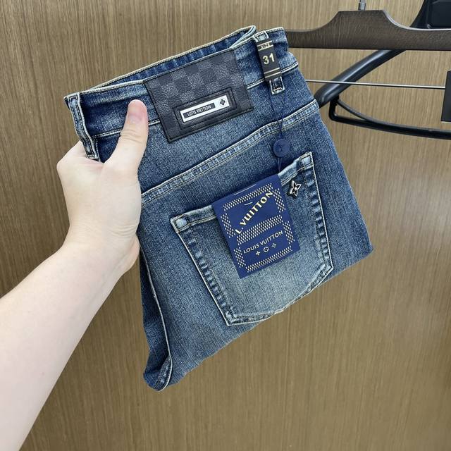 New product Lv High-end customization, the latest jeans for early spring 2025 a