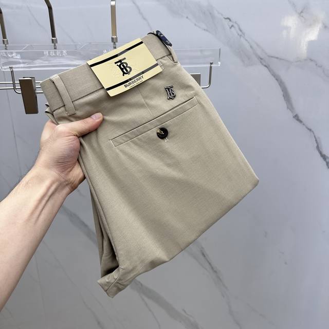 Burberry*Burberry 2540 Spring and Summer new casual pants, sold on the official