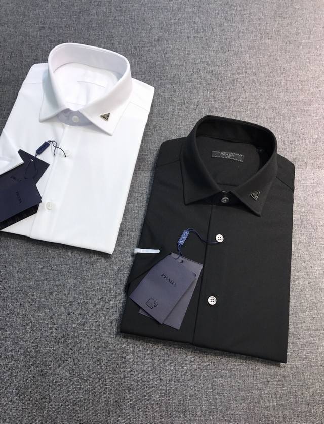 P men's business casual short-sleeved shirt, produced by Taiwan Yibi Trading Com