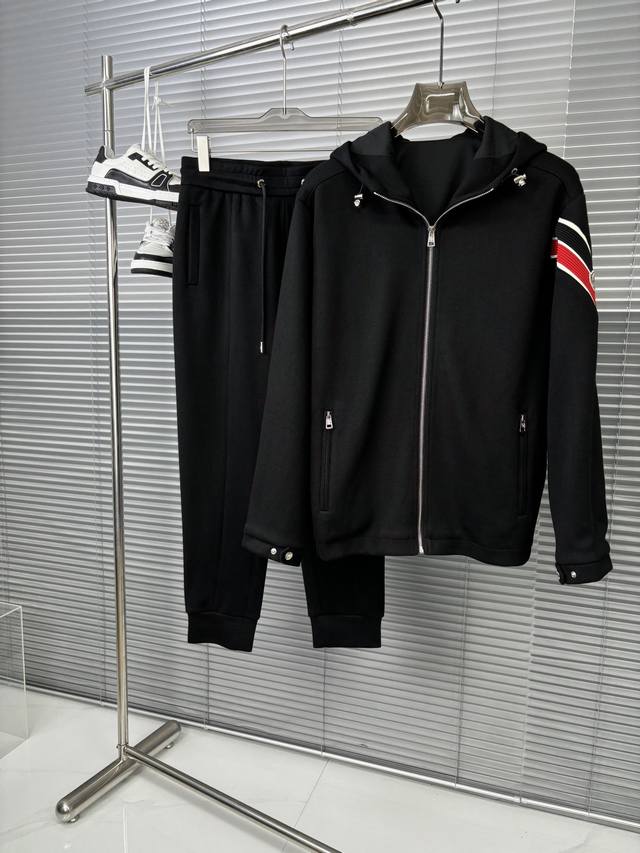 M Men's fashion wool suit. Very good effect on the body. Real bulk order. Just t