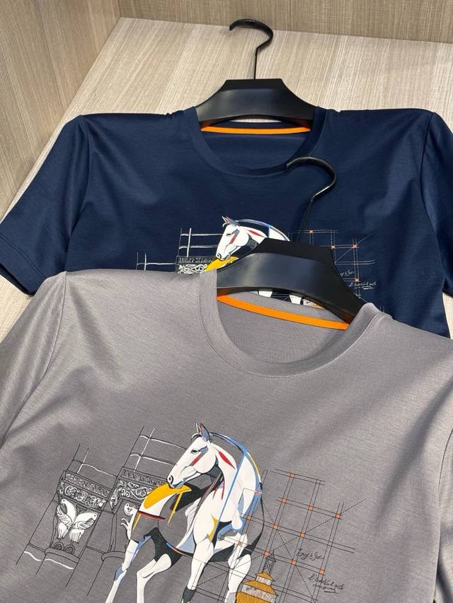 Model Hs032#, the latest horse-printed men's round-neck T-shirt from Aimajia fo