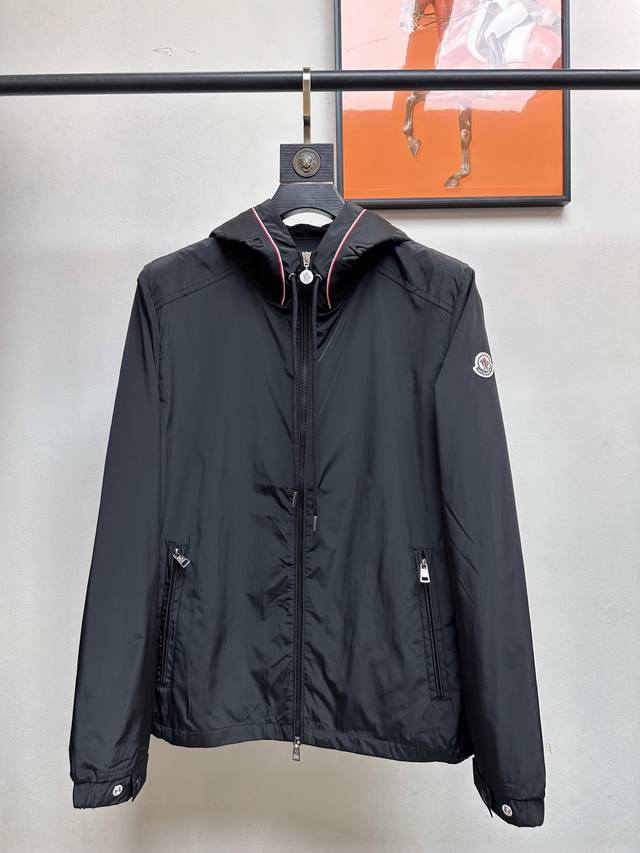 Moncler 2025 latest model is on the market! Hooded webbing steel-printed jacket,