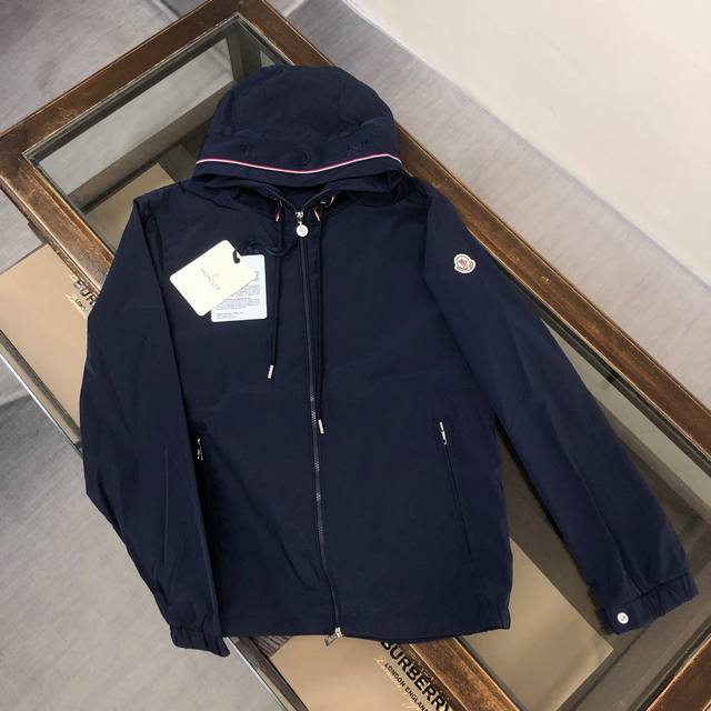 New models are on sale Mon*Cler 25 early autumn latest models are on sale! Hood
