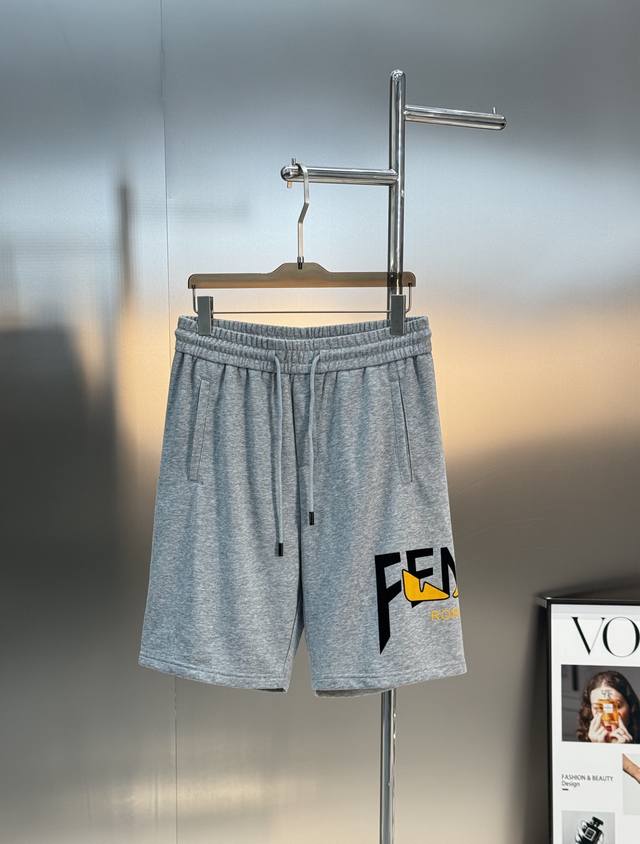 Fend*I Fendi 25S new shorts with seamless technology on both sides. Brand graphi