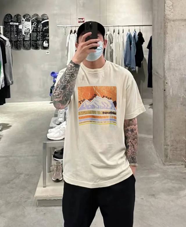 Gucc*Gucci's new T-shirt. Joint model of The North Face ~ 25S new style for men