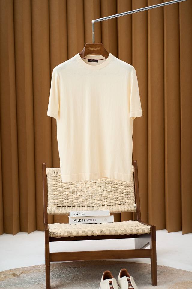 The versatile style is here! Linen-cotton blended saddle shoulder design round