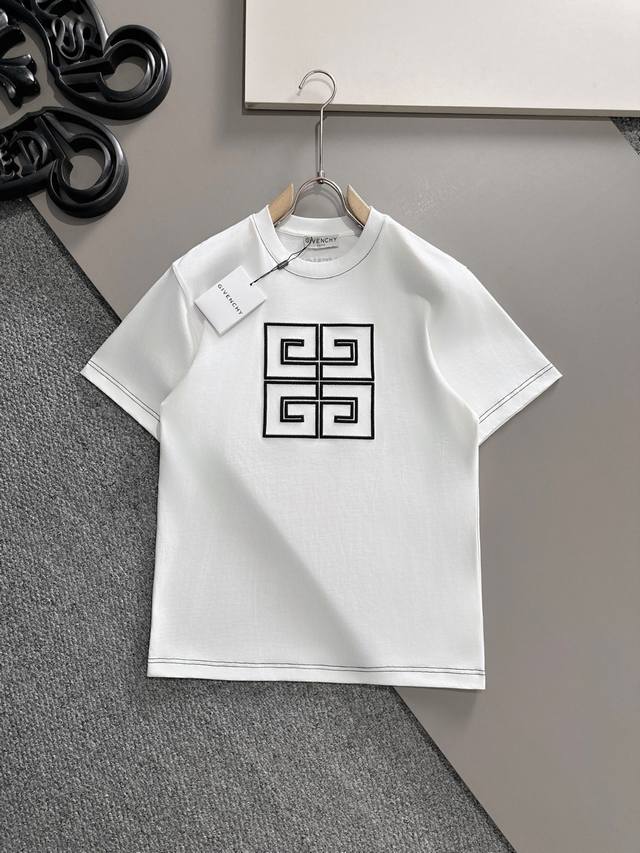 Givenchy 2025 Spring and Summer new men's and women's short-sleeved T-shirts! C