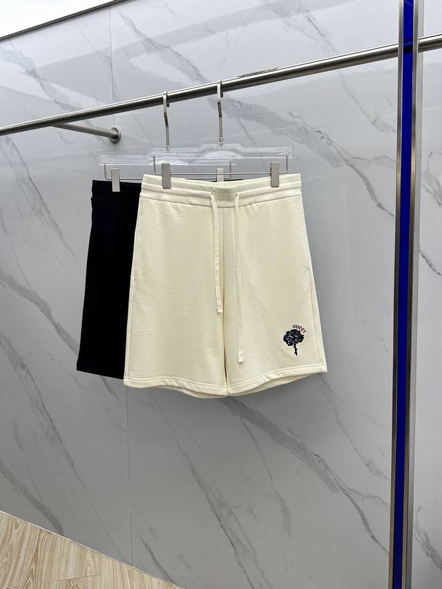 Guc*Gucci 2025 Spring and Summer new men's casual drawstring shorts are high-end