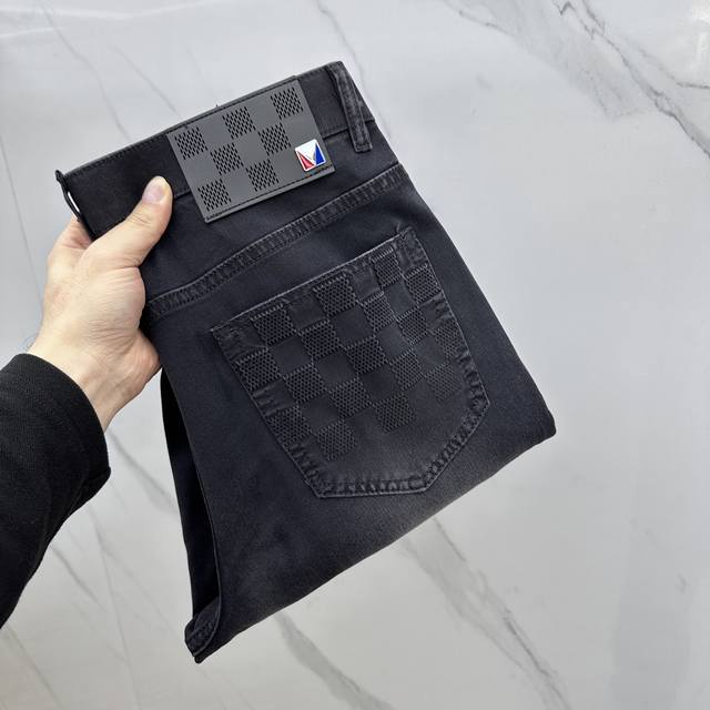 Louis Vuitton high-end customization, 2025 early spring thin latest jeans counte