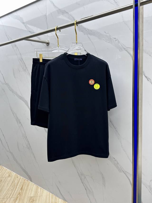 Lv*Louis Vuitton's latest 2025 spring and summer suits, men's and women's tradin
