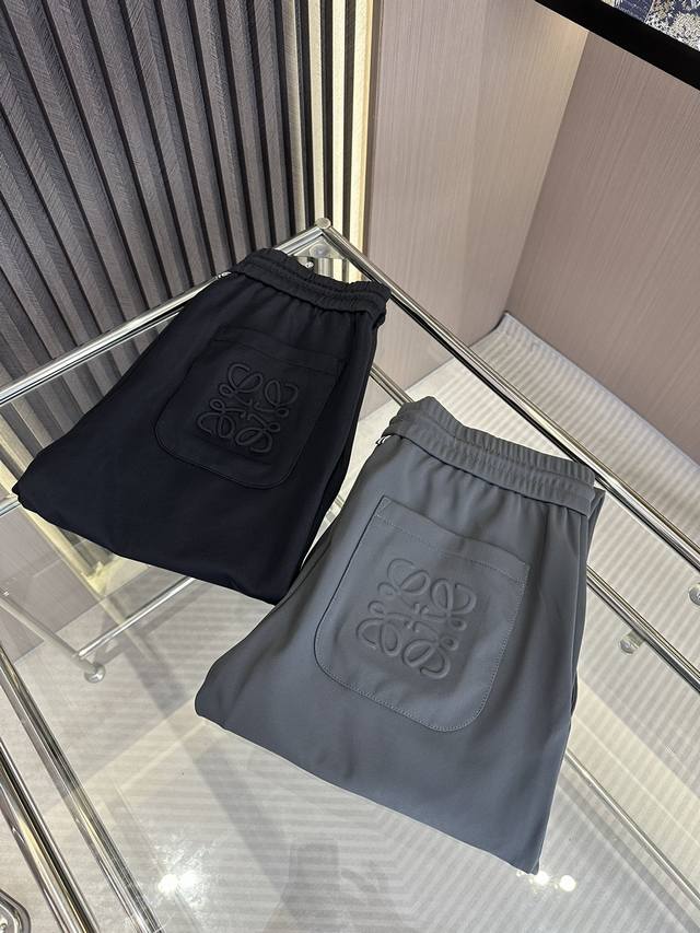 Low Loewe Fw autumn and winter new casual pants in full condition! The fabric is