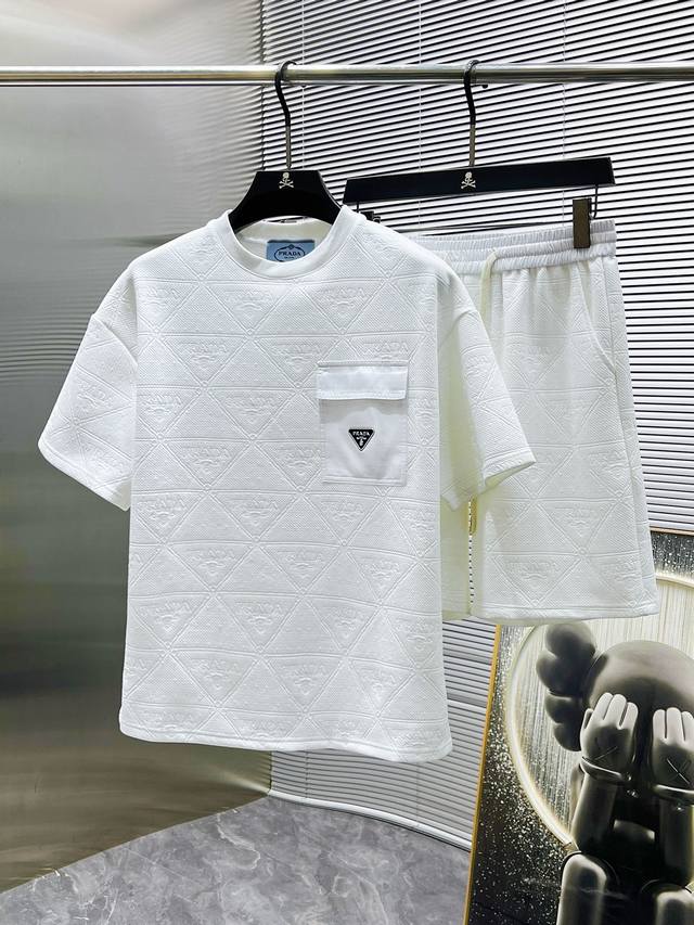 Prada 2025Ss Spring and Summer new casual short-sleeved shorts pants suit, high