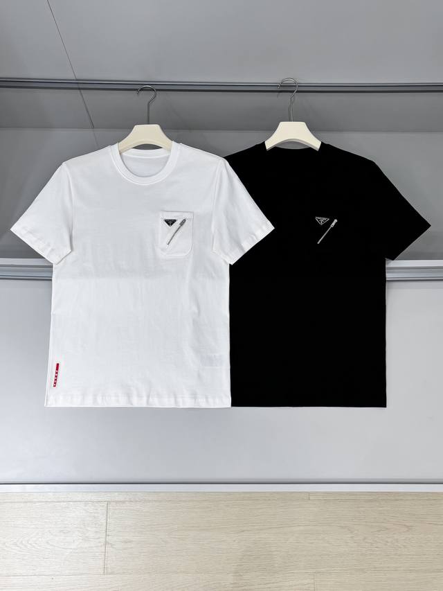 Photo details Prada round neck short-sleeved T-shirt, classic and generous style