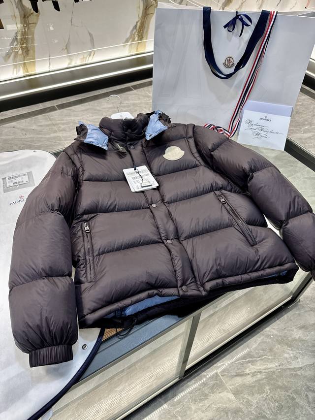 Moncler Cyclone 2-in-1 down jacket. Real-life video. One piece of clothing in mu