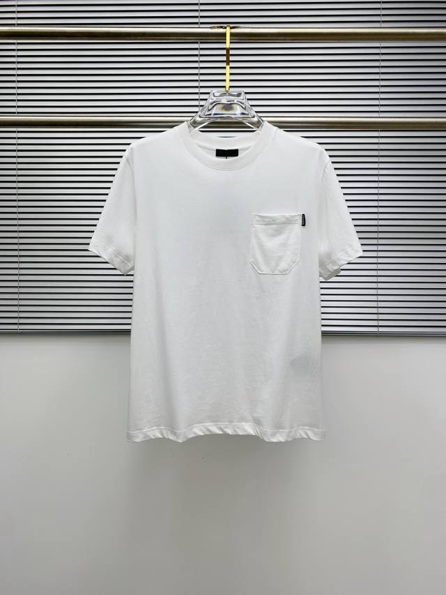 Prada 2025 Spring and Summer new men's and women's short-sleeved T-shirts, the