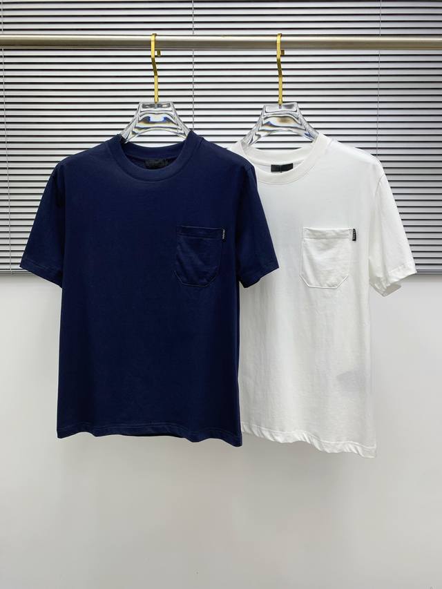 Prada 2025 Spring and Summer new men's and women's short-sleeved T-shirts, the