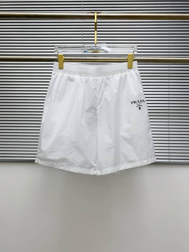 Prada 2025 Spring and Summer new casual shorts! Available on the official websi