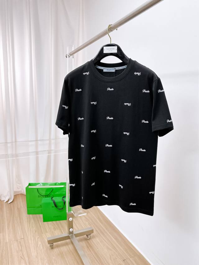 Prada 2025Ss new model first release in the counter, the latest short-sleeved r