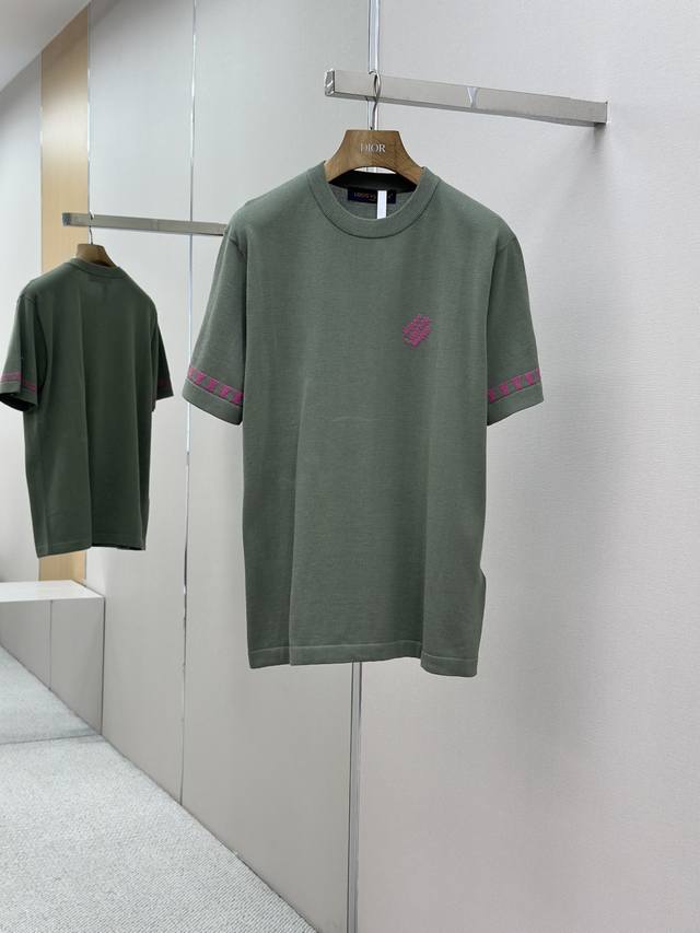 Louisvuitton Louis Vuitton 25 summer latest short-sleeved is on sale at the same