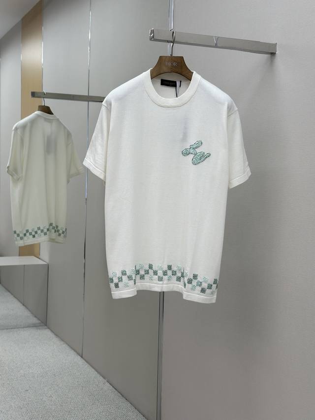 Louis Vuitton beaded knitted short-sleeved T-shirt is made of custom cotton fabr