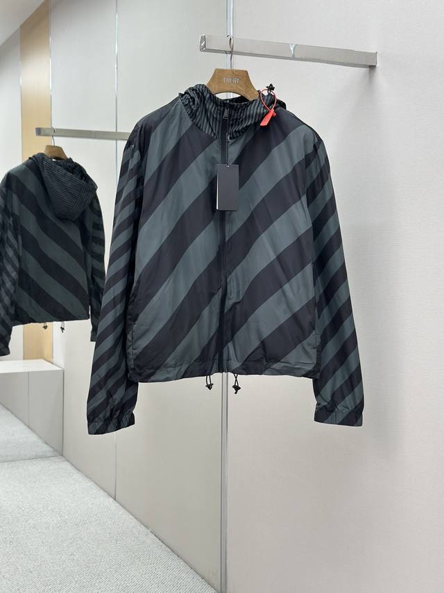 Fendi classic double-sided hooded jacket Custom-made densely woven luxury nylon,