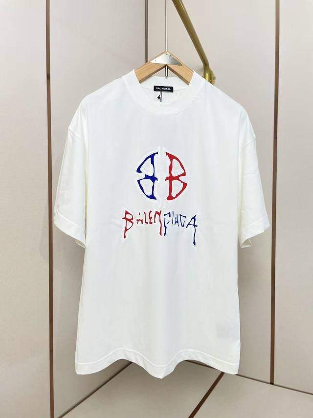 Balenciaga's new red and blue graffiti shield double BT shirt wrapped in silico