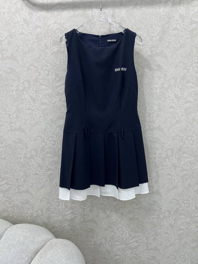 Miumi*25 New style vest dress with white hem! Classic Miu letter embroidery~ It