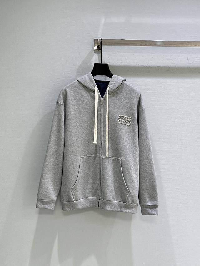 25Ss Early Fall New Arrivals! This classic cotton zip-up hoodie features a tech