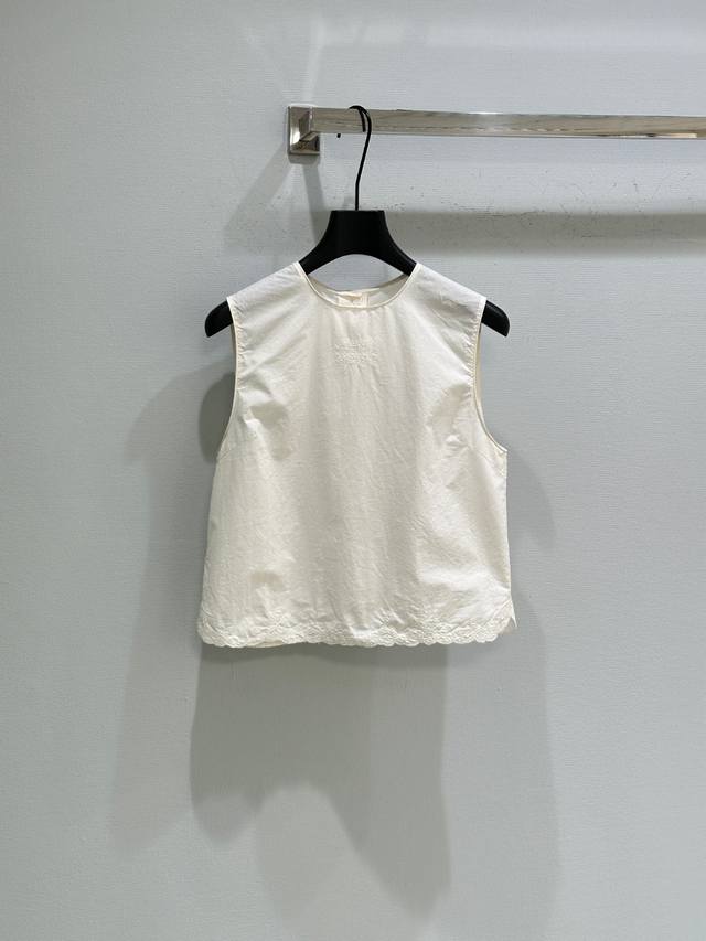 25Ss New summer style! Sleeveless vest + skirt set with lace design. The back of