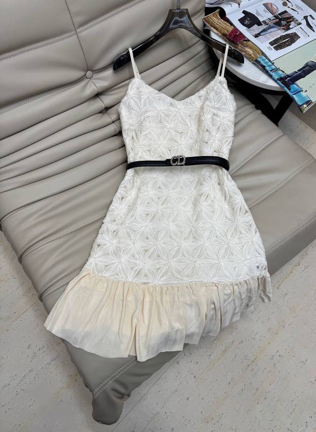 The latest summer pure hot girl temperament lace suspender dress with heavy emb