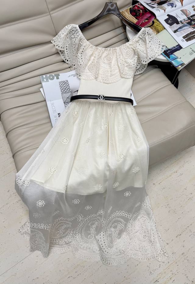 2025 French style one-shoulder off-shoulder dress with ruffled leaves, gentle an