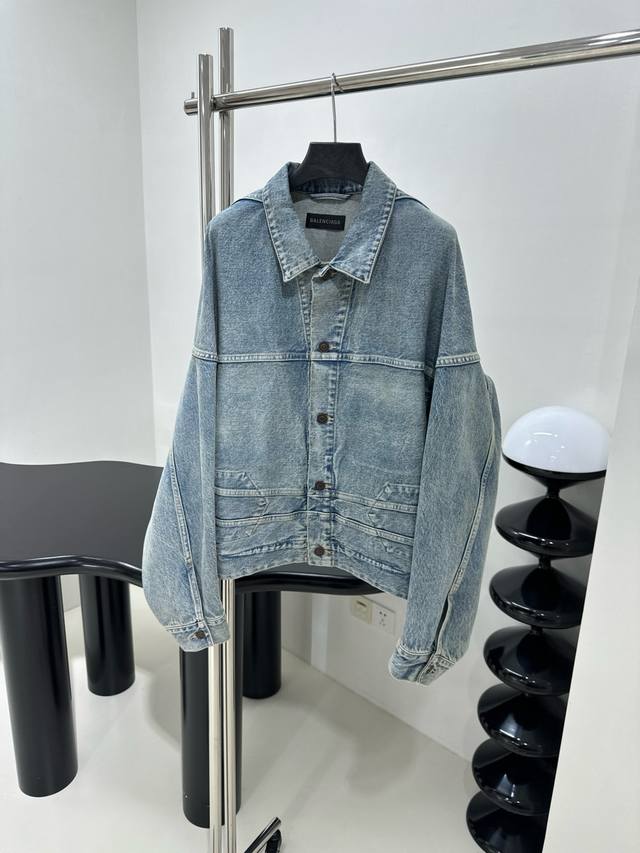 New arrivalUnity Sports Icon Cropped inverted denim jacketStickerLight blue twil
