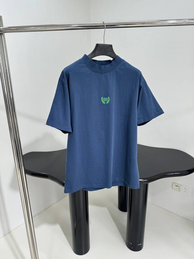 New Laurel Classic Medium T-shirtWashed dark blue jerseyLaurel Classic artwork